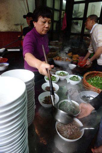 Báo[-]Tây[-]khen[-]phở[-]Việt